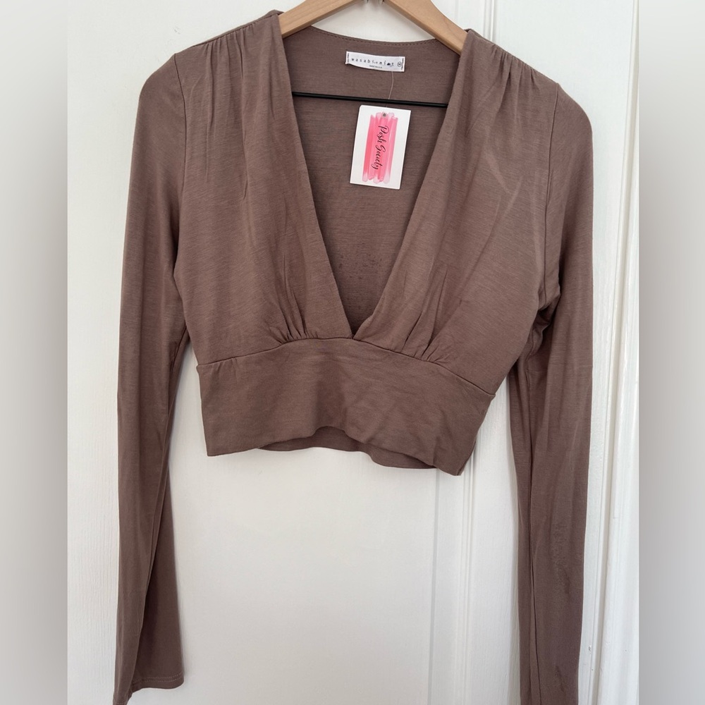 Long Sleeve Deep V Crop Top in Taupe